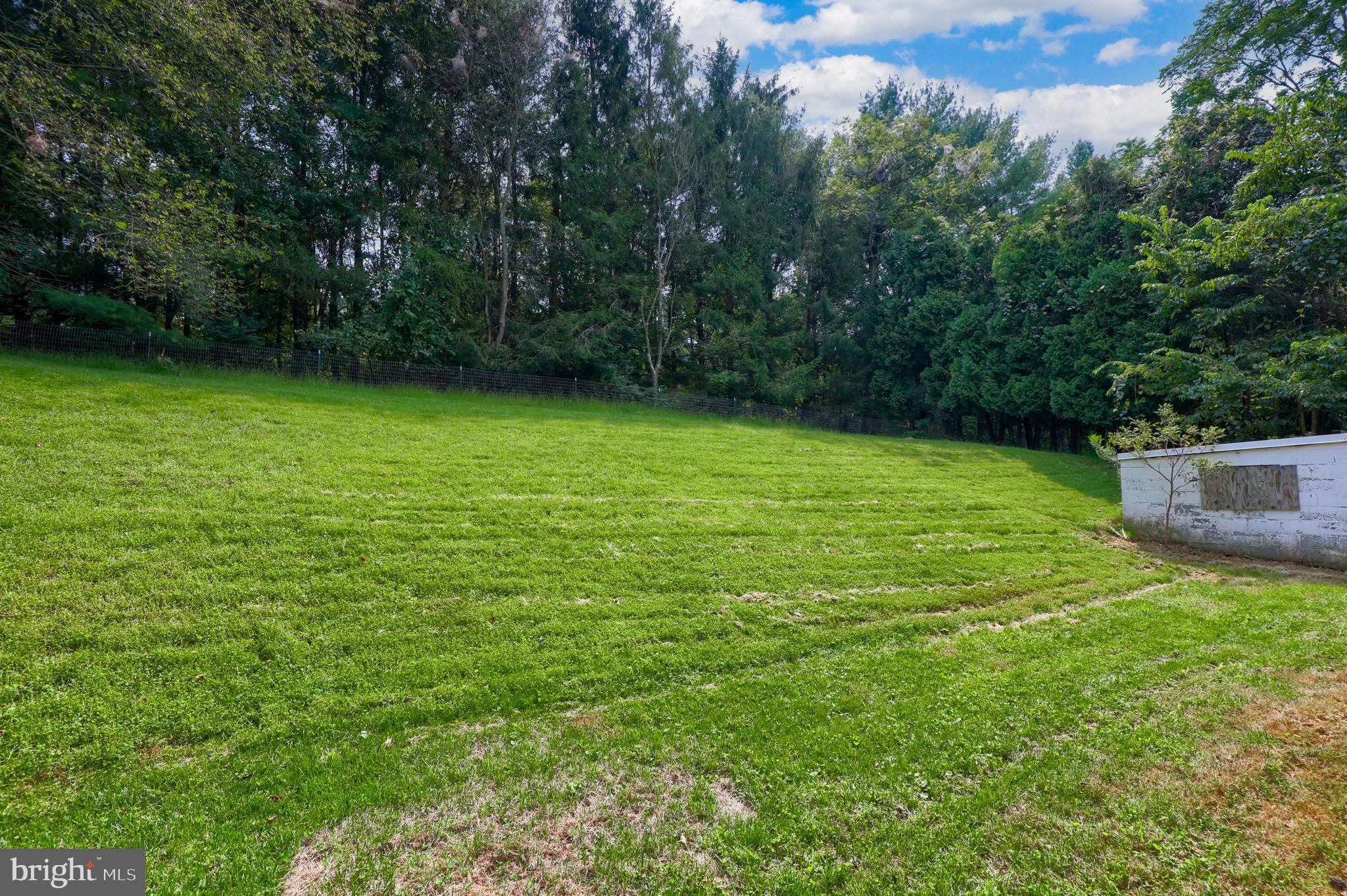 370 Green Valley Road York, PA 17403 - Photo 18 of 26 Gallery Image 18