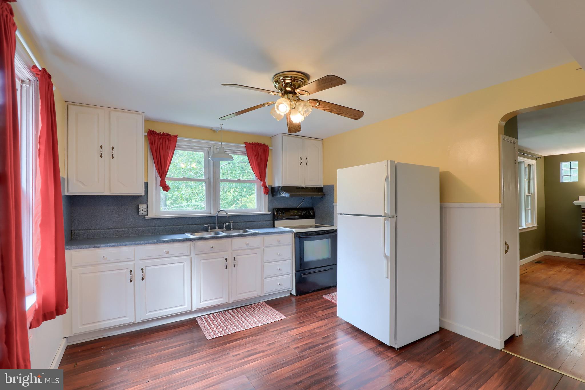 370 Green Valley Road York, PA 17403 - Photo 7 of 26 Gallery Image 7