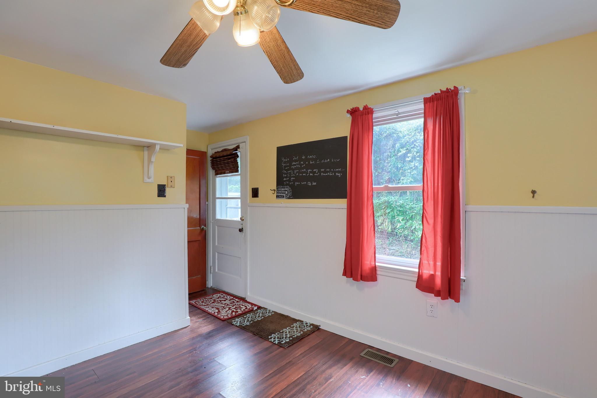 370 Green Valley Road York, PA 17403 - Photo 9 of 26 Gallery Image 9