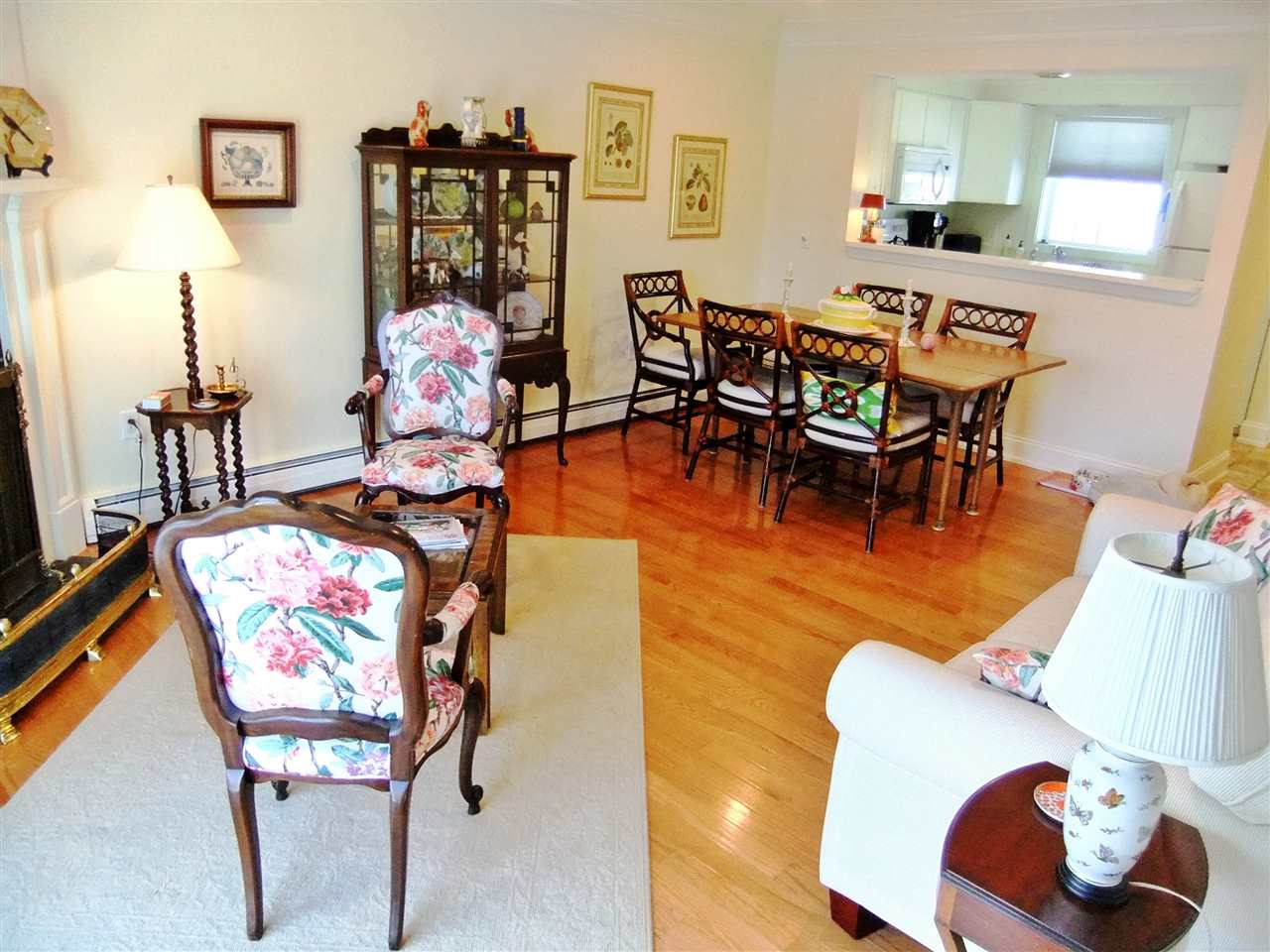 149 Riverside Townhouses Road, Unit 24 Manchester, VT 05255 - Photo 4 of 18 Gallery Image 4