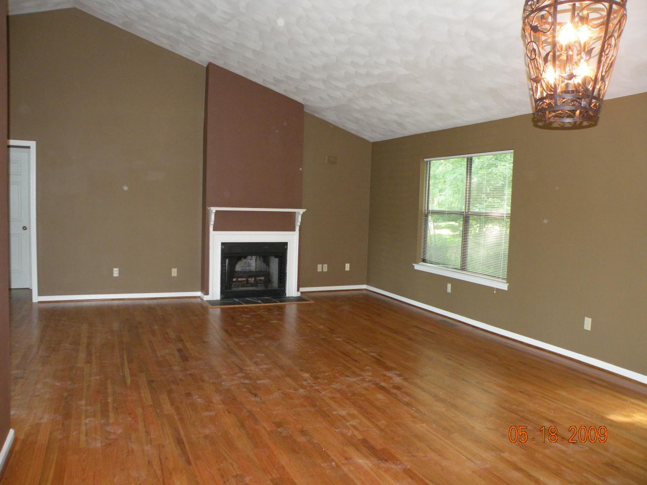 1918 McVitty Road Salem, VA 24153 - Photo 7 of 31 Great room