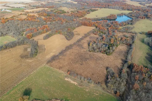 $390,500 | Tbd West Oak Street, Breckenridge, MO 64625