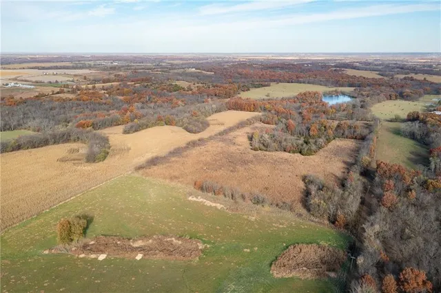 $390,500 | Tbd West Oak Street, Breckenridge, MO 64625