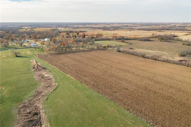 $390,500 | Tbd West Oak Street, Breckenridge, MO 64625