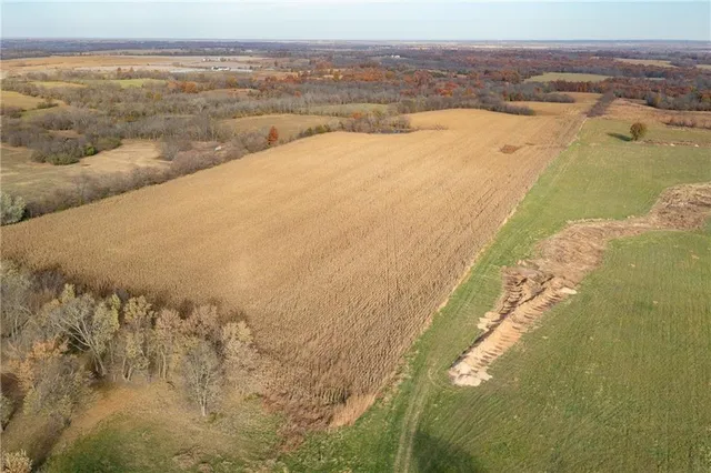 $390,500 | Tbd West Oak Street, Breckenridge, MO 64625