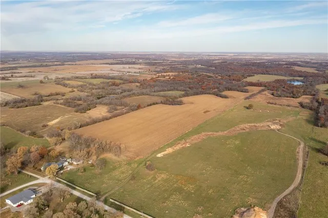 $390,500 | Tbd West Oak Street, Breckenridge, MO 64625