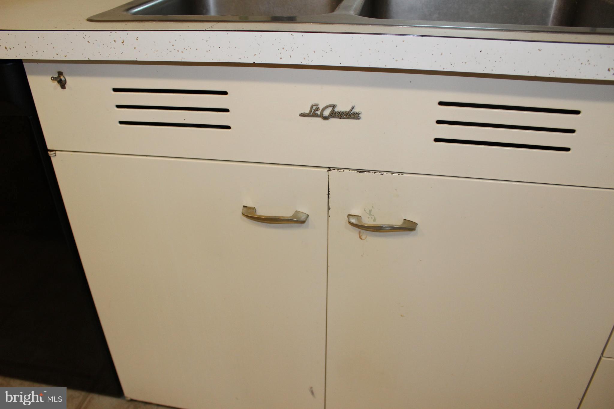 24 Carrolls Tract Road Fairfield, PA 17320 - Photo 17 of 47 Original St. Charles Kitchen Cabinets