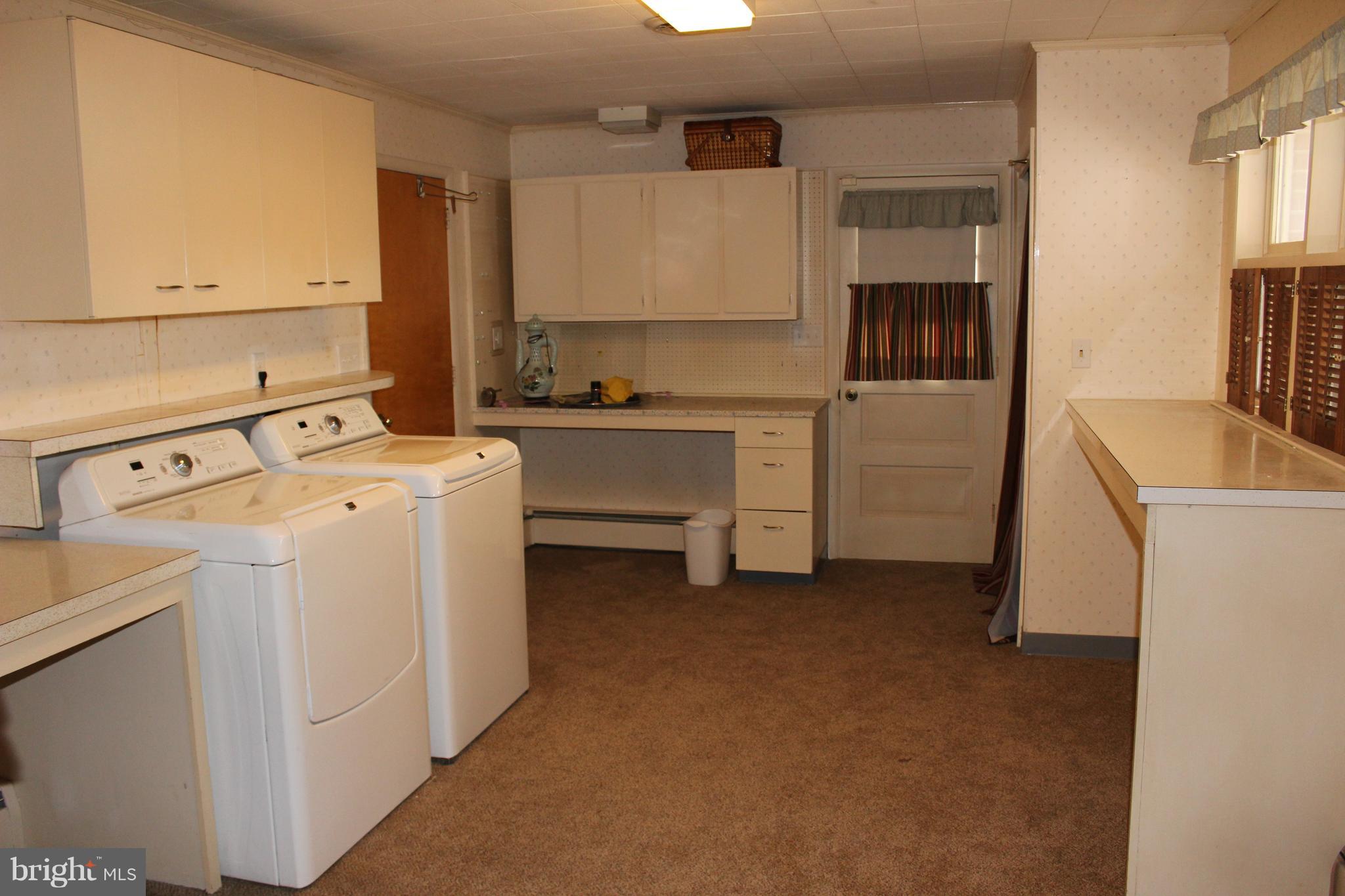 24 Carrolls Tract Road Fairfield, PA 17320 - Photo 20 of 47 Laundry/ Hobby/ Mud Room
