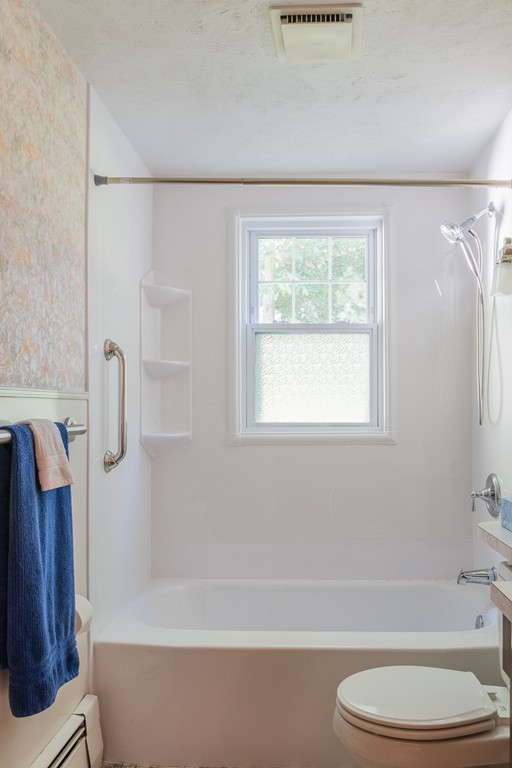 22 Holly Road Braintree, MA 02184 - Photo 15 of 28 Gallery Image 15