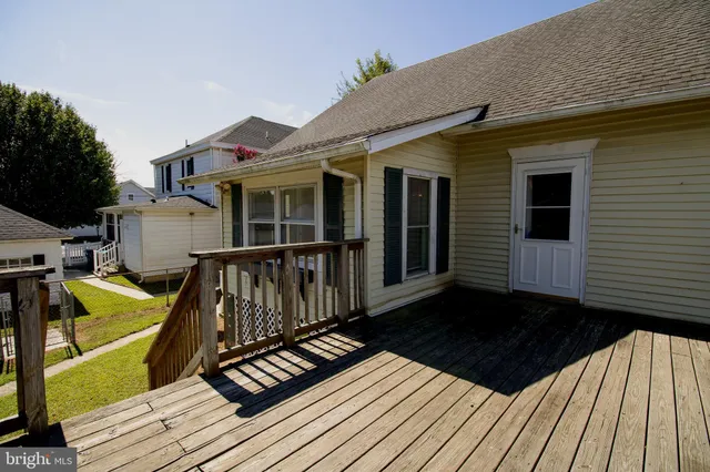 $300,000 | 110 North Dupont Boulevard, Smyrna, DE 19977