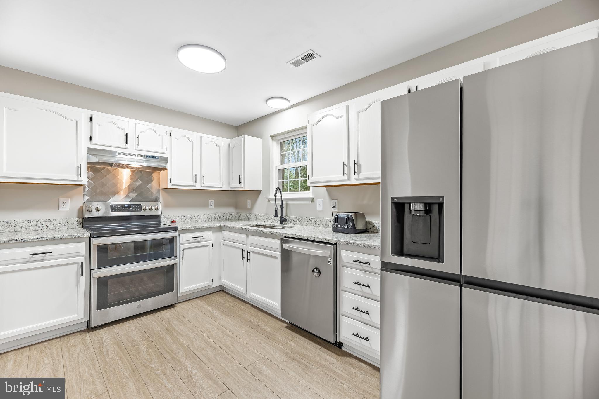 25696 Ricky Drive Hollywood, MD 20636 - Photo 22 of 44 New Stainless-Steel Appliances