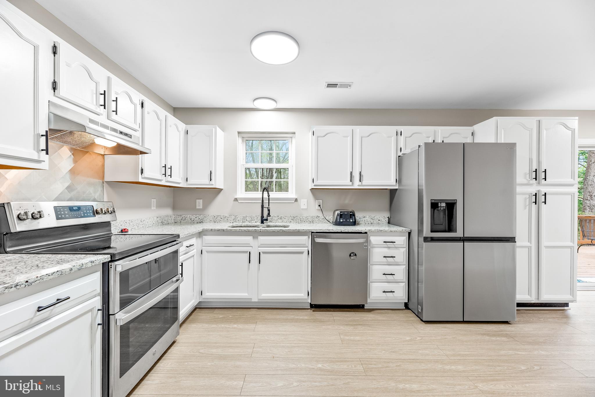 25696 Ricky Drive Hollywood, MD 20636 - Photo 24 of 44 New Granite Countertops
