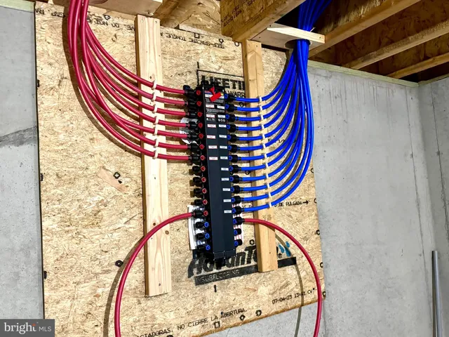 a view of a grassy field with an trees