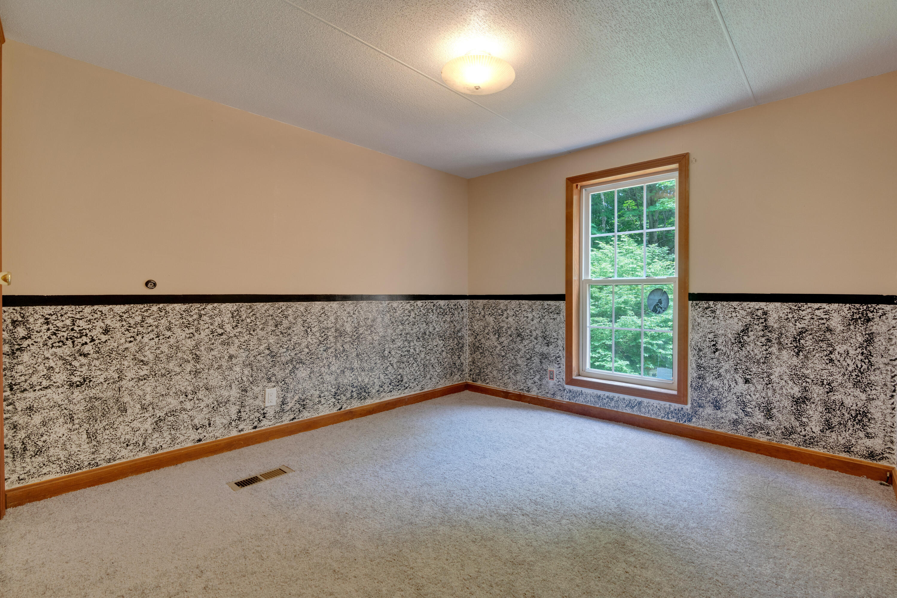 714 Alfred Road, Unit 41 Arundel, ME 04046 - Photo 21 of 22 _DSC0115