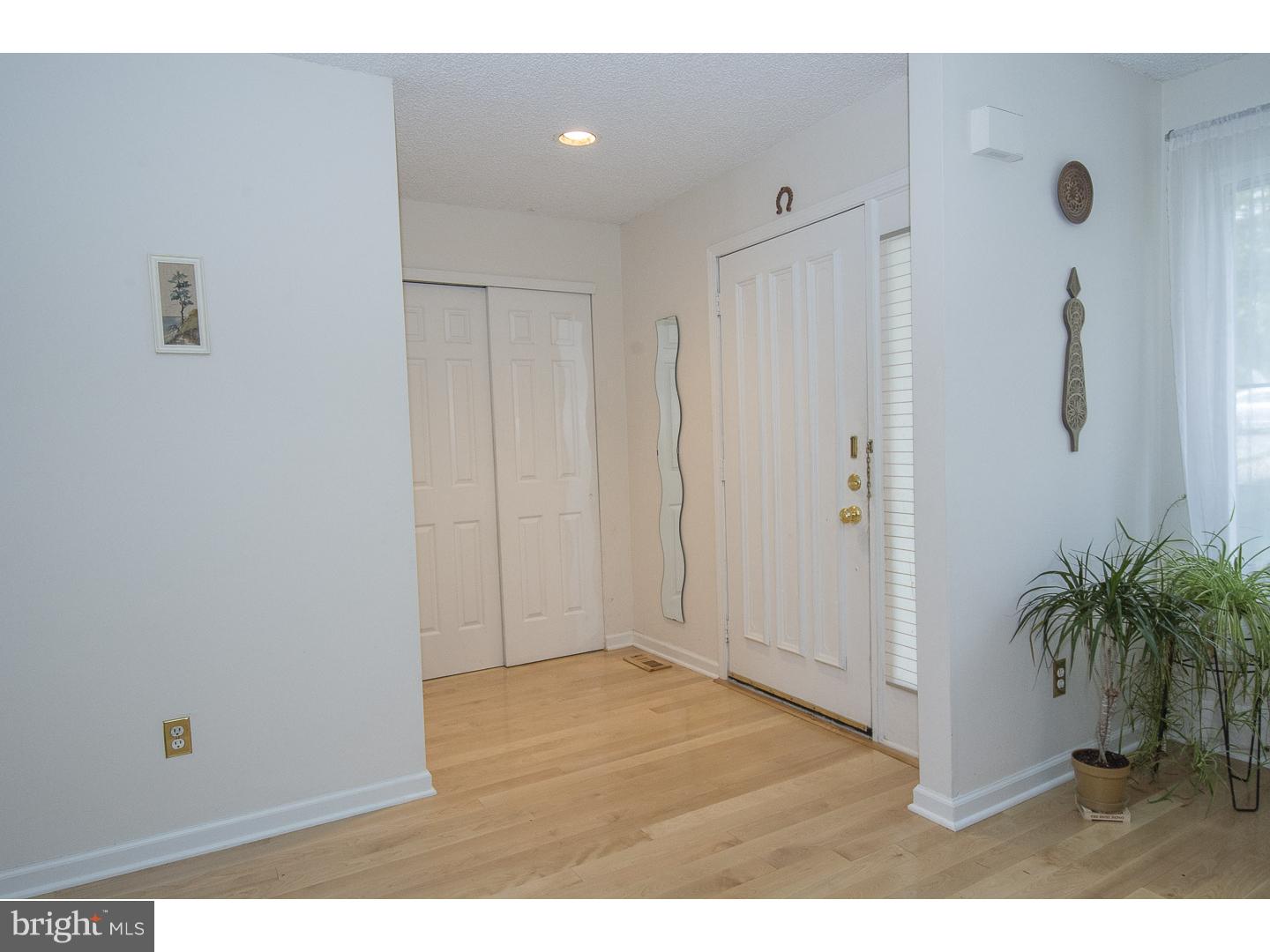 52 Constitution Court Wayne, PA 19087 - Photo 2 of 17