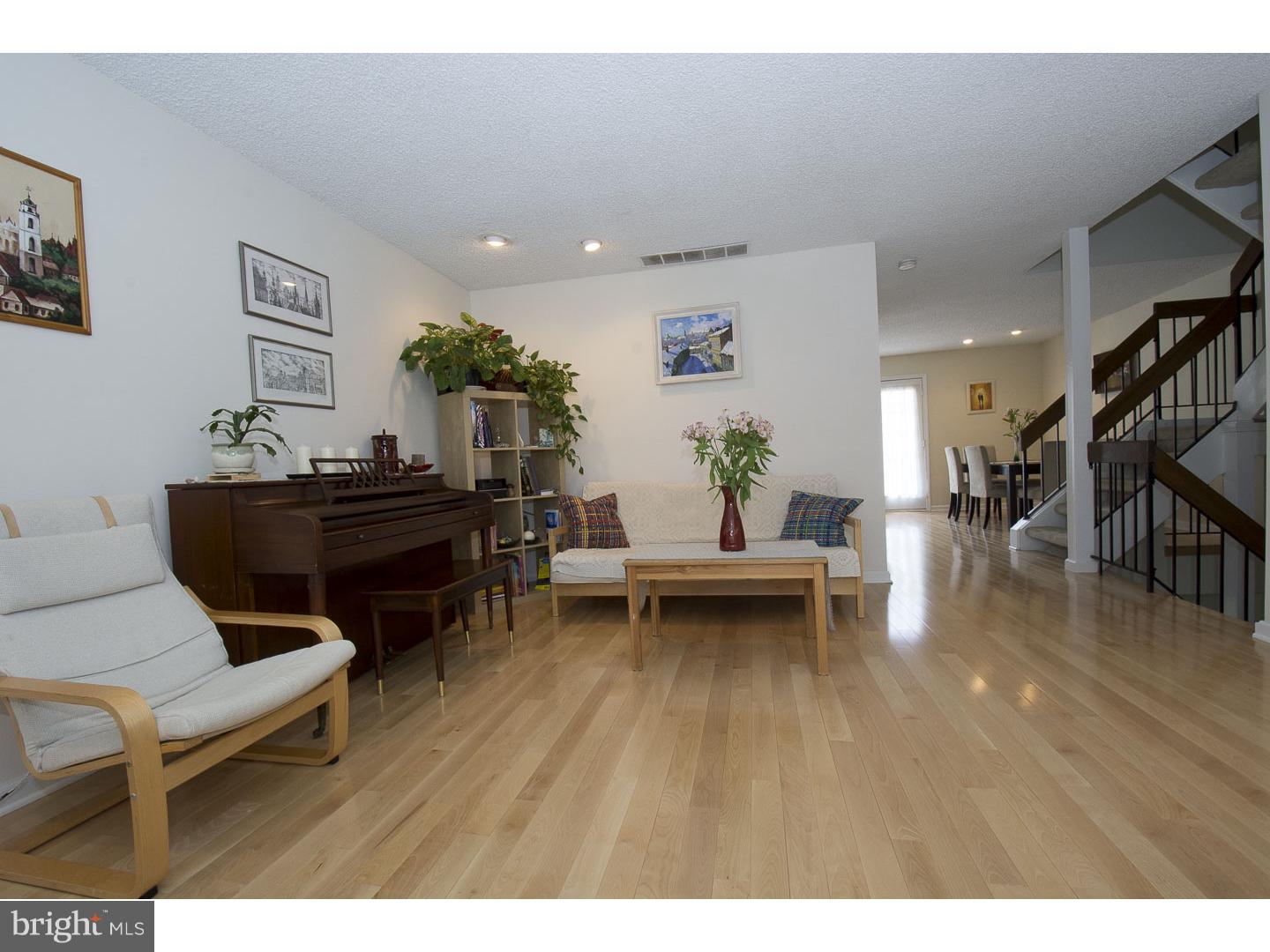 52 Constitution Court Wayne, PA 19087 - Photo 4 of 17