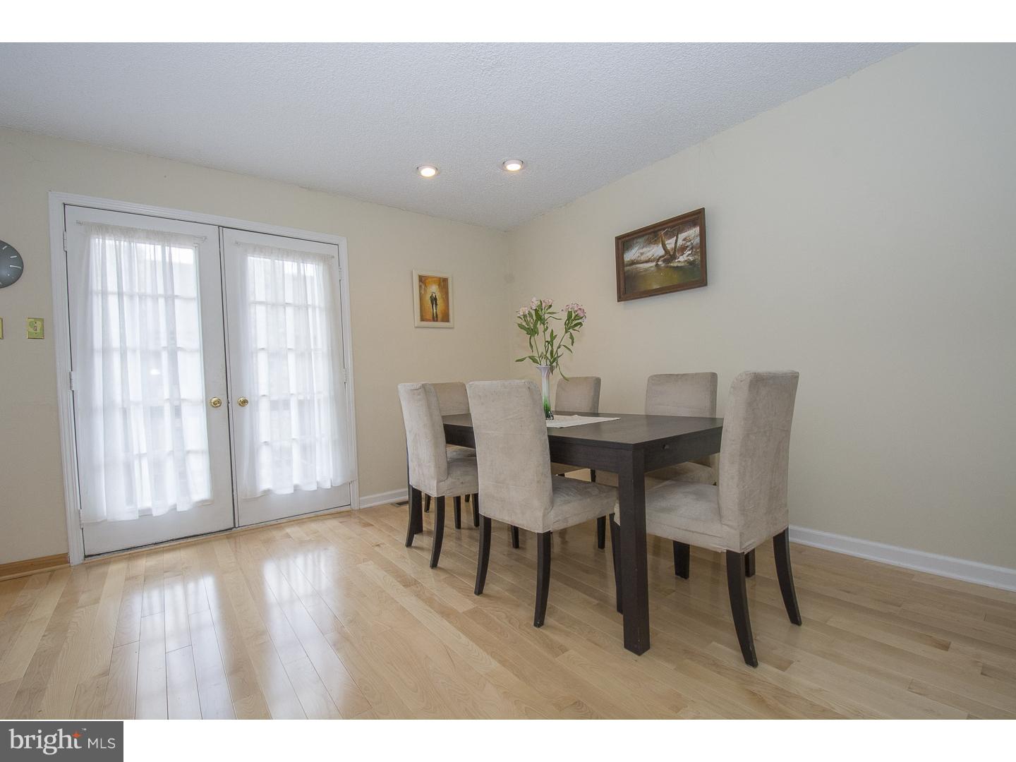 52 Constitution Court Wayne, PA 19087 - Photo 5 of 17