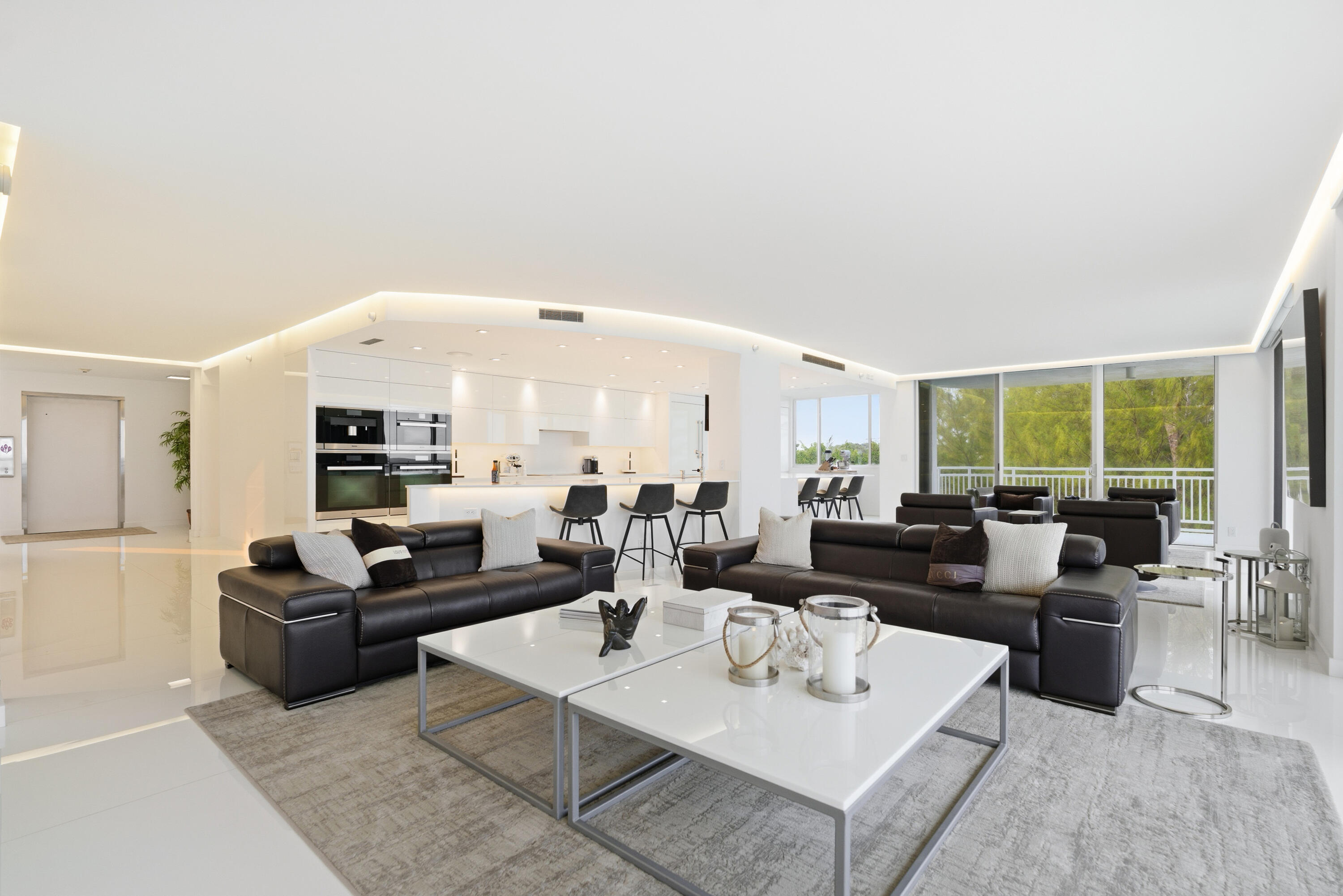 2150 North Ocean Boulevard, Unit 4N Boca Raton, FL 33431 - Photo 10 of 68 Living Area