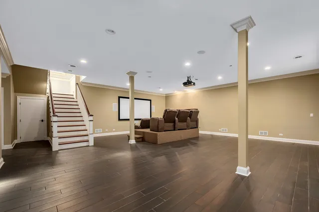 5220 Benton Avenue, Downers Grove, IL 60515