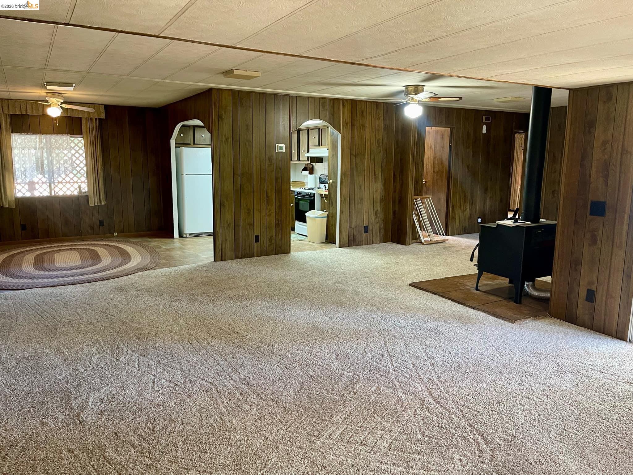 19361 Cherokee Road Tuolumne, CA 95379 - Photo 8 of 41 a view of a livingroom with furniture and window
