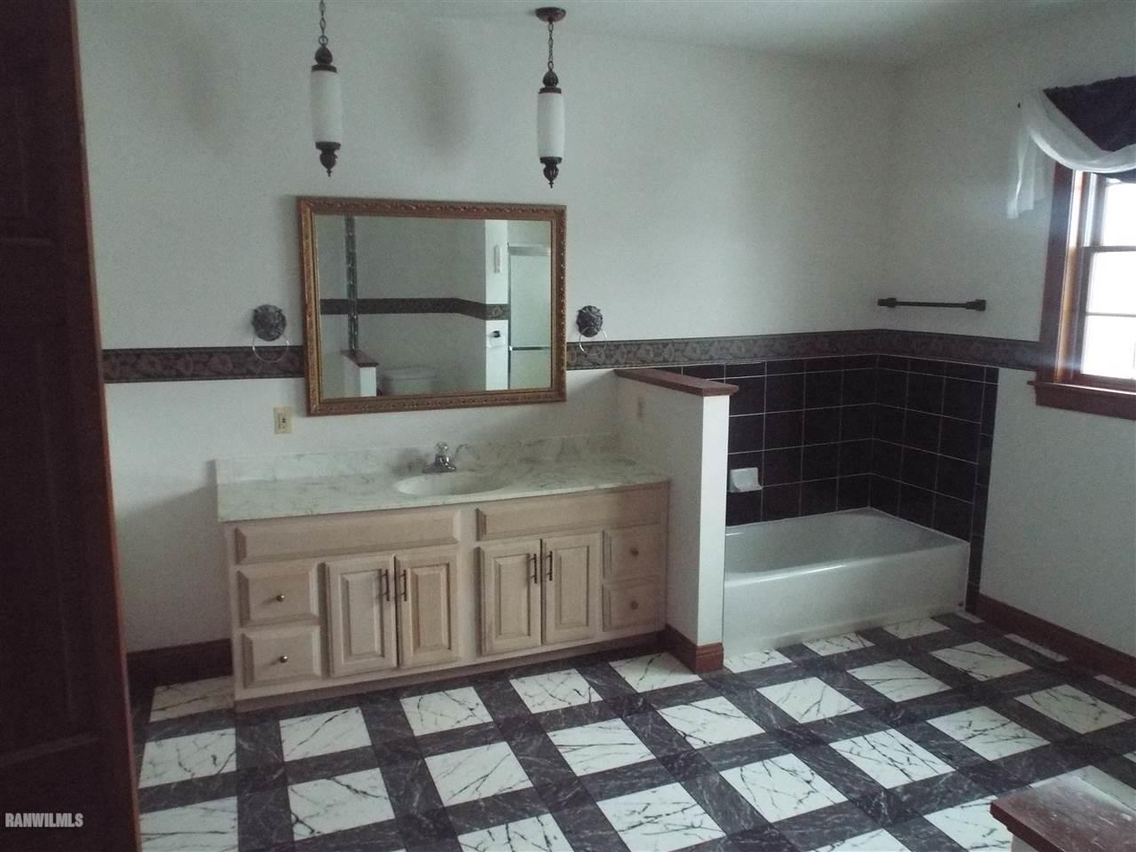 3426 East Albrecht Road Elizabeth, IL 61028 - Photo 18 of 29 Gallery Image 18