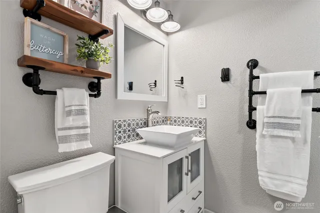 $589,950 | 11921 Farwest Drive Southwest, Lakewood, WA 98498