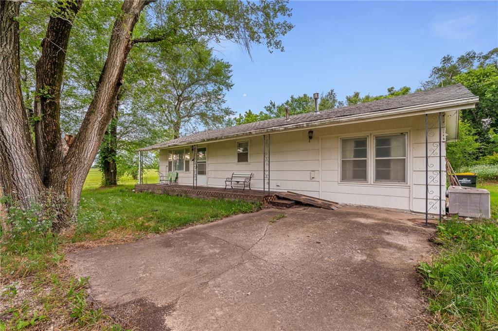 21455 South Moonlight Road Gardner, KS 66030 - Photo 11 of 25