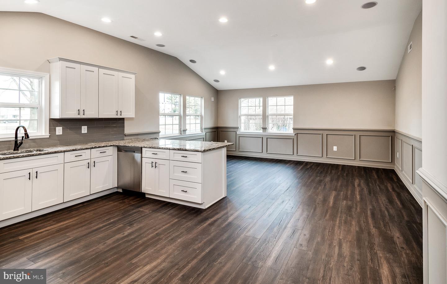 36 Valley Road Levittown, PA 19057 - Photo 11 of 33 Gallery Image 11