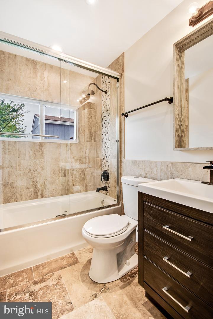 36 Valley Road Levittown, PA 19057 - Photo 17 of 33 Gallery Image 17
