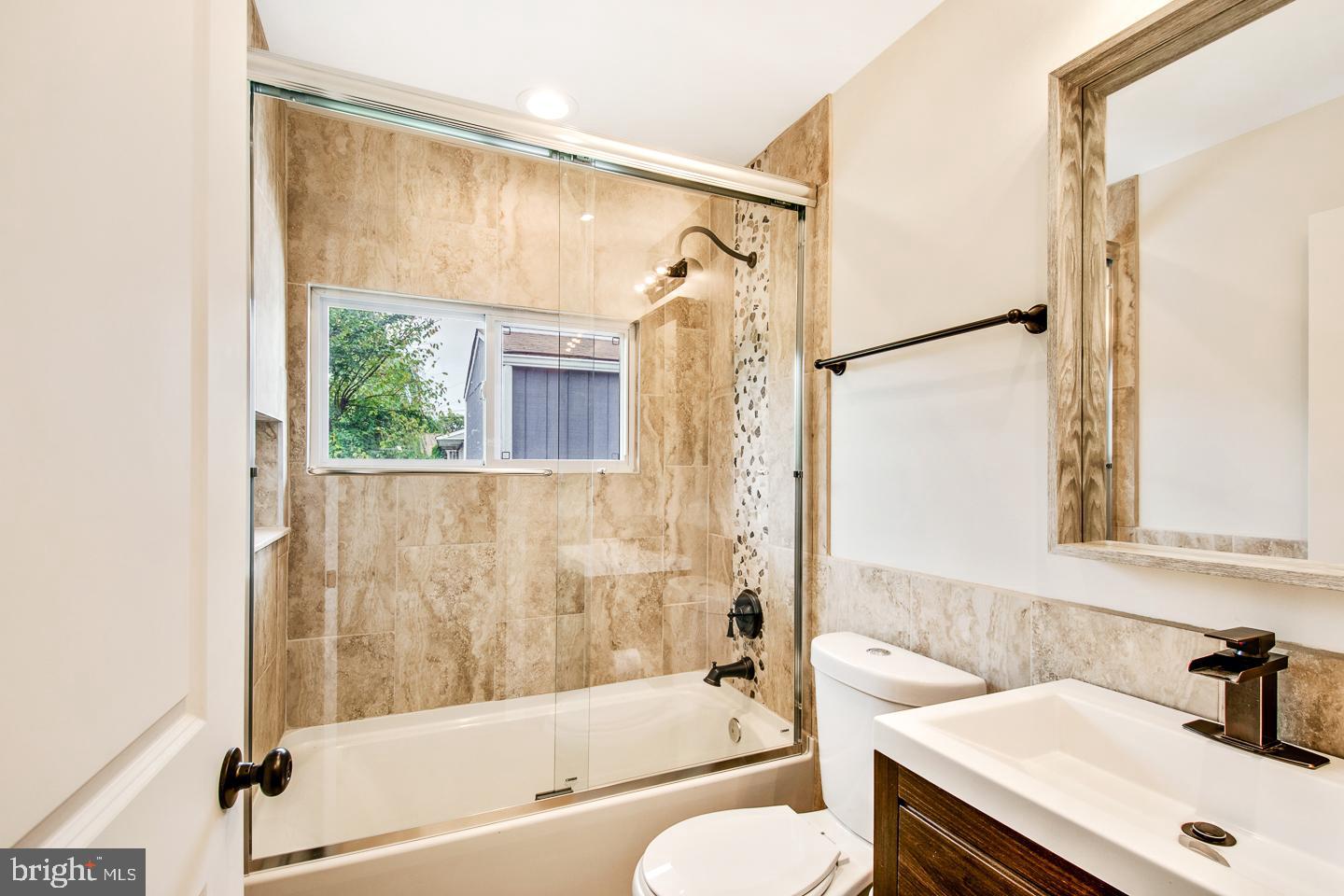 36 Valley Road Levittown, PA 19057 - Photo 19 of 33 Gallery Image 19