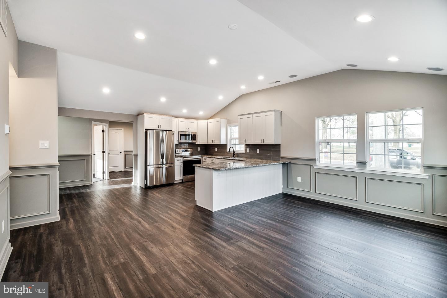 36 Valley Road Levittown, PA 19057 - Photo 10 of 33 Gallery Image 10