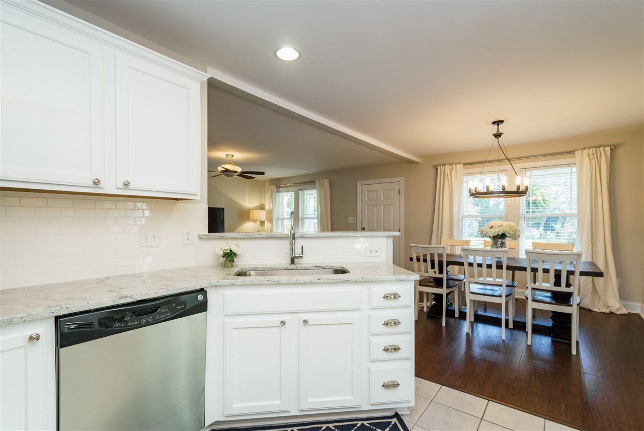 712 South East Street Raleigh, NC 27601 - Photo 12 of 25 Kitchen