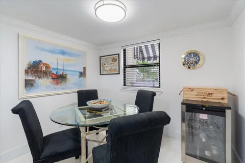 $990,000 | 1035 South Federal Highway, Unit 211, Delray Beach, FL 33483