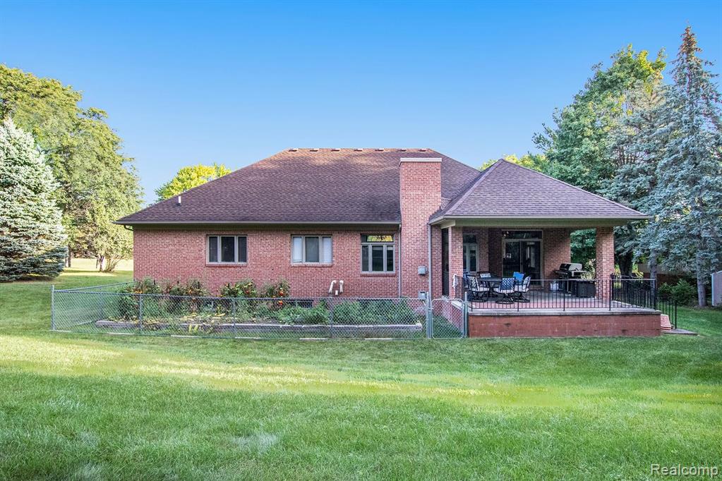 90 Shagbark Drive Rochester Hills, MI 48309 - Photo 8 of 41