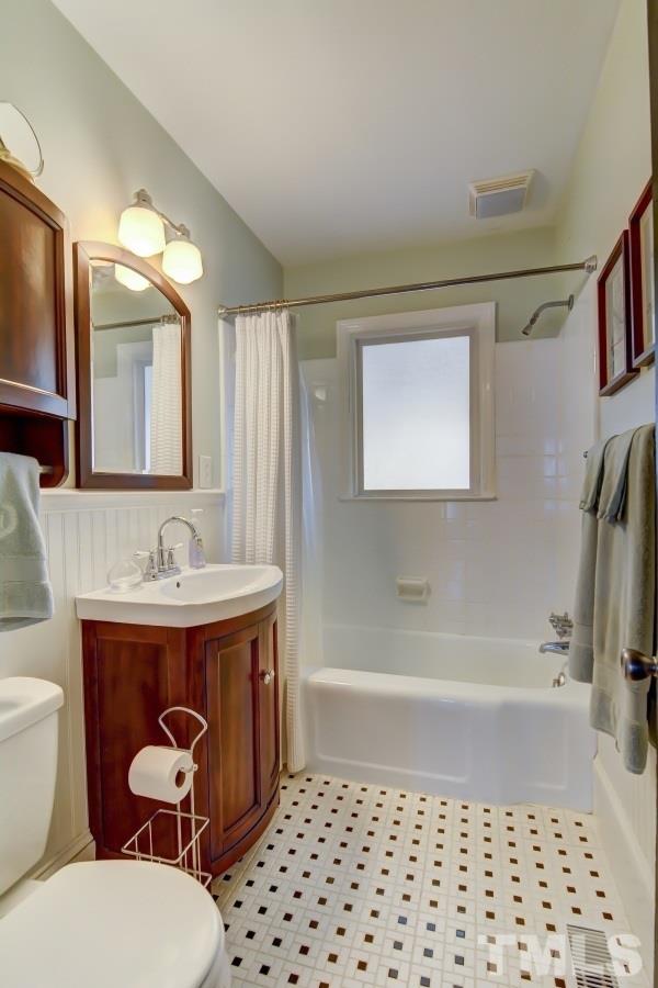 1407 Duplin Road Raleigh, NC 27607 - Photo 12 of 20