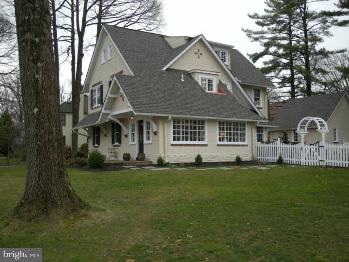 15 Fariston Road Wayne, PA 19087 - Photo 2 of 24 Exterior Side