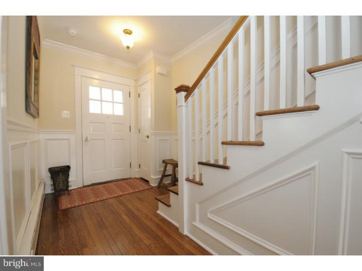 15 Fariston Road Wayne, PA 19087 - Photo 3 of 24 Foyer