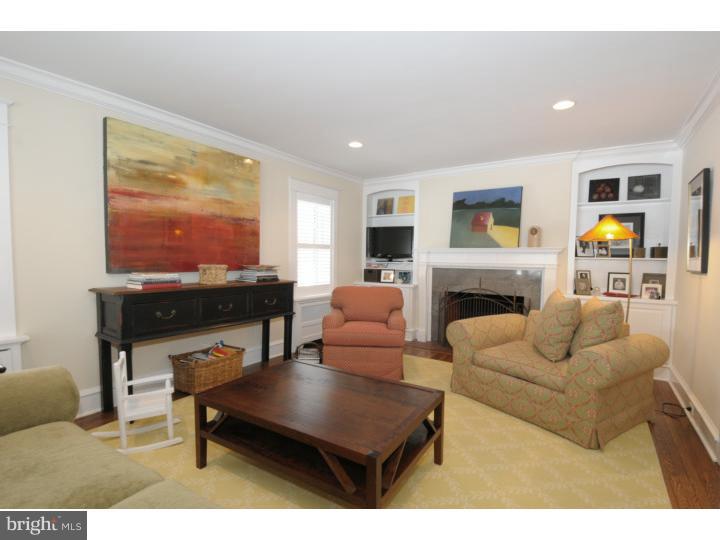 15 Fariston Road Wayne, PA 19087 - Photo 5 of 24 Living Room