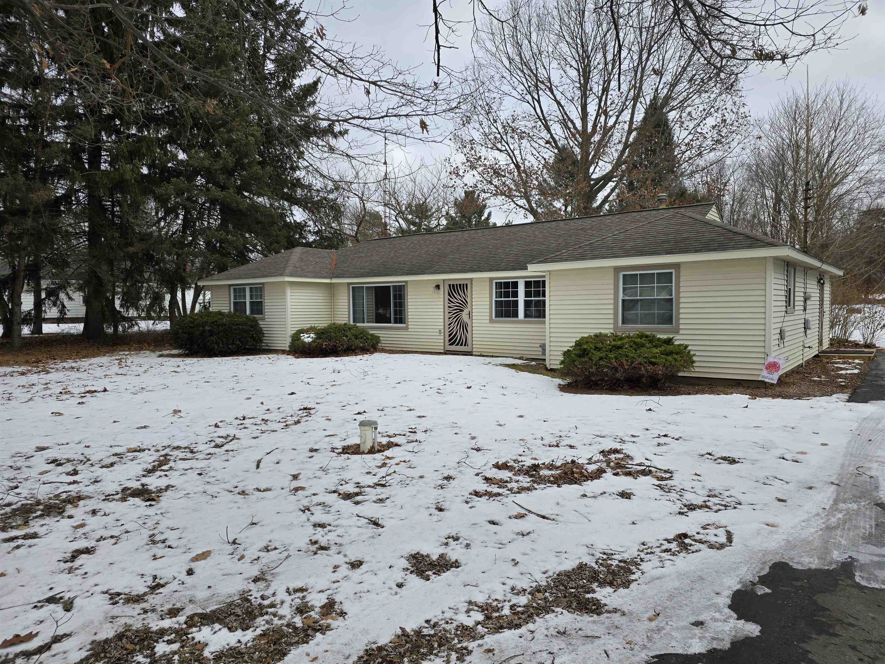 8394 North Clio Road Mount Morris, MI 48458 - Photo 2 of 55