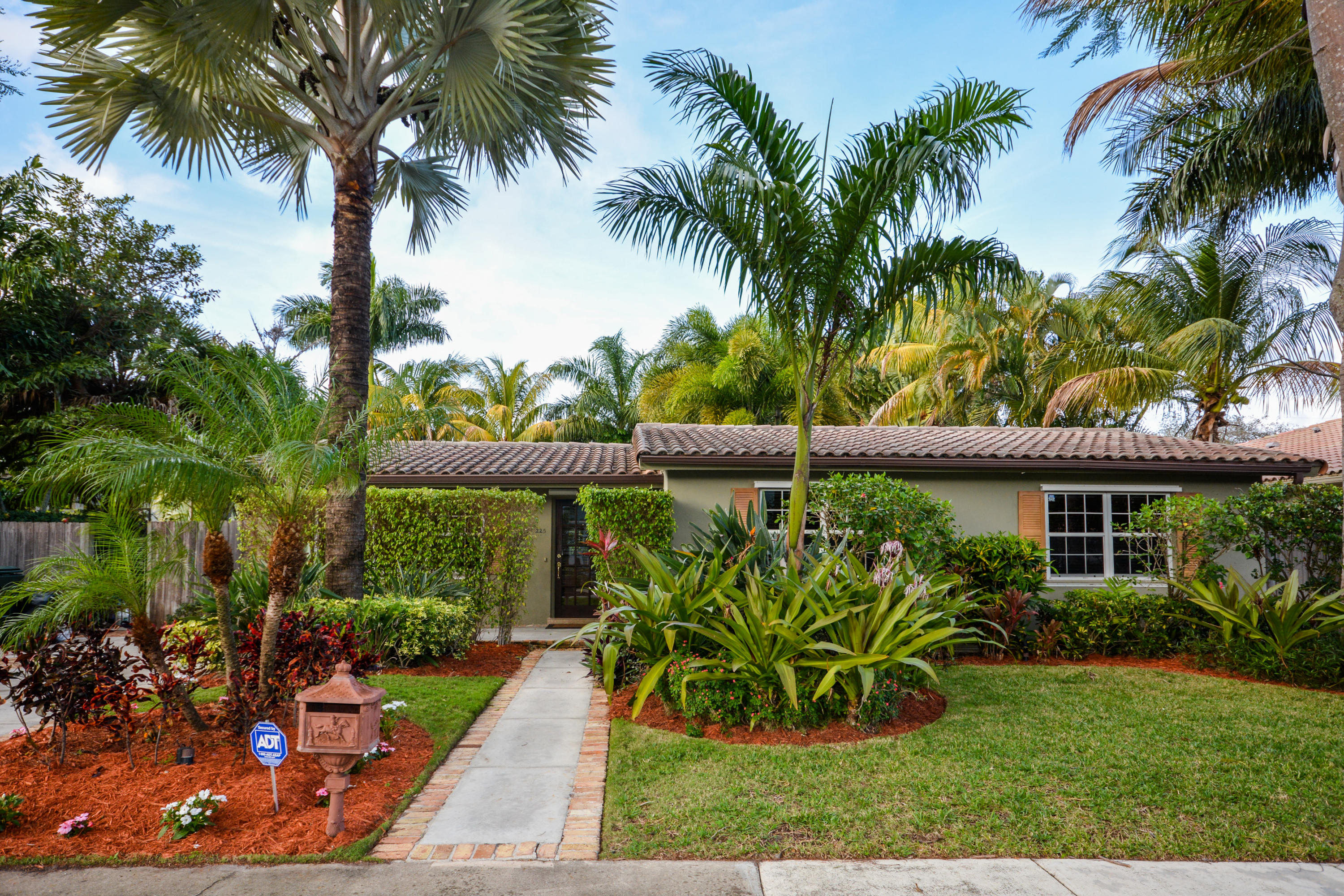 225 Northeast 4th Street Boca Raton, FL 33432 - Photo 2 of 22 Street View