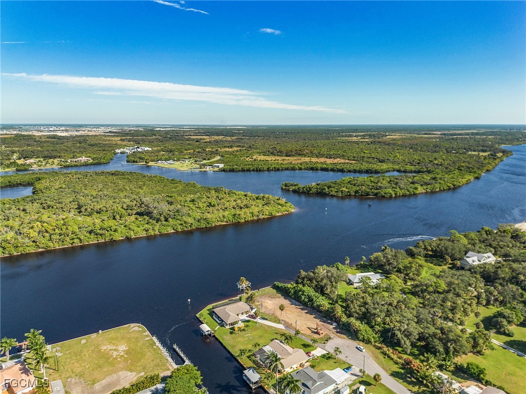2193 River Road Fort Myers, FL 33905 - Photo 16 of 19 a view of an ocean from a balcony