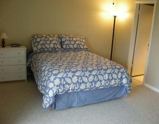 202 Mansfield East, Unit E Boca Raton, FL 33434 - Photo 5 of 16 Master Bedroom