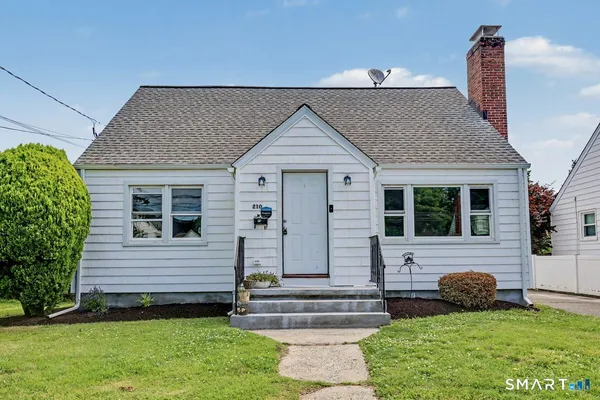 $500,000 | 210 Stratfield Place, Bridgeport, CT 06606