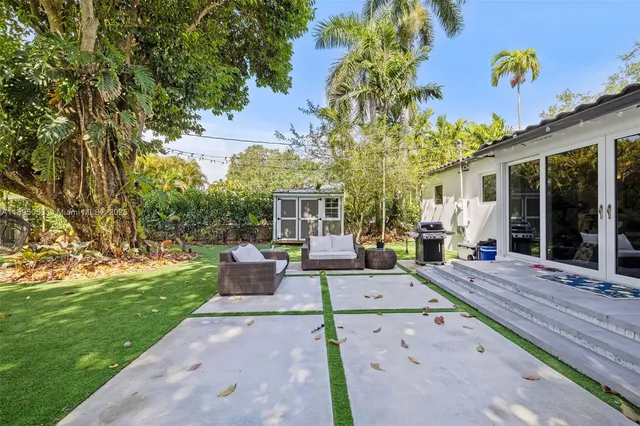 $7,500 | 90 Northeast 106th Street, Miami Shores, FL 33138