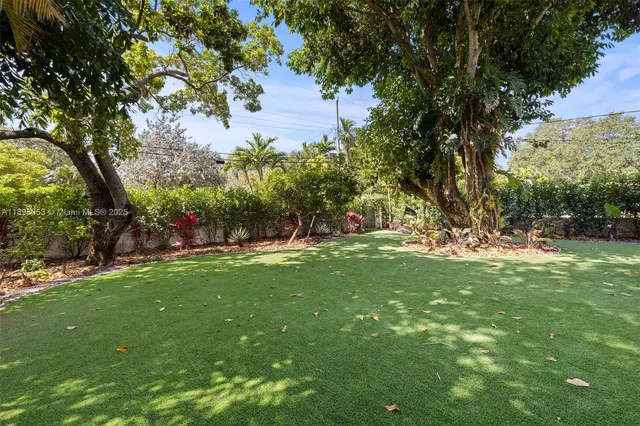 $7,500 | 90 Northeast 106th Street, Miami Shores, FL 33138