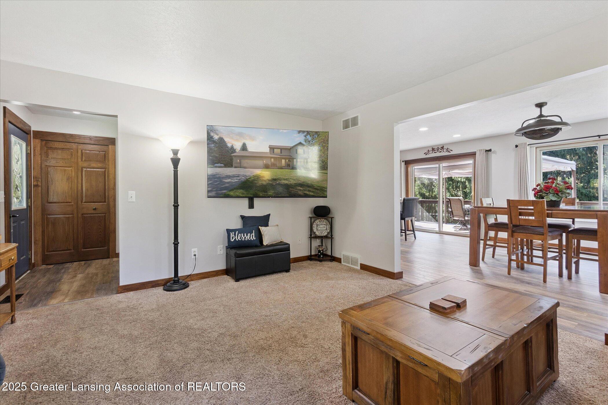 881 Oakhurst Road Fowlerville, MI 48836 - Photo 8 of 46 08-881-Oakhurst-Rd-Fowlerville-MI-48836-