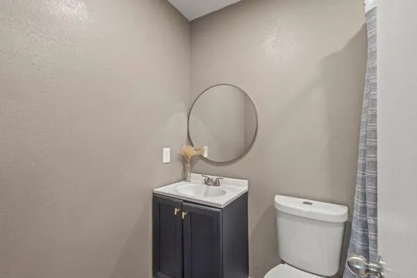 $194,900 | 914 South Chatfield Street, Ennis, TX 75119