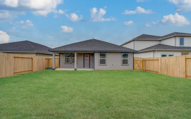 $2,100 | 3803 Zoeys Way, Fulshear, TX 77423