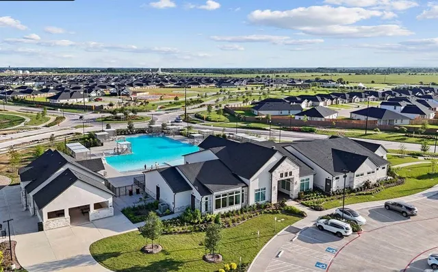 $2,100 | 3803 Zoeys Way, Fulshear, TX 77423