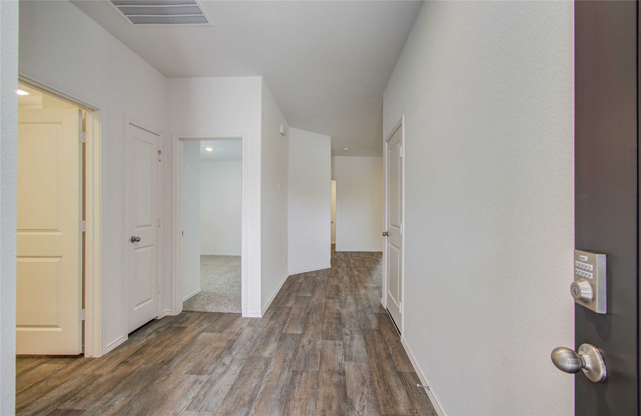 3803 Zoeys Way Fulshear, TX 77423 - Photo 5 of 36